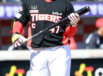 '[뉴스]'역대 최고 찍을 기세' KIA 드디어 150억 회수하나…“다시 ‥ 뉴스기사 썸네일