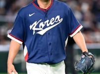 '[뉴스]'41살 백전노장 2회 긴급 등판' 위기의 한국 살렸다…“나이 먹‥ 뉴스기사 썸네일