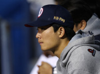 '[뉴스]“선발투수는 팀 얼굴이야“ 레전드의 당부…2년 차의 98구 역투, 꿈꾸던 순간이 현‥ 뉴스기사 썸네일