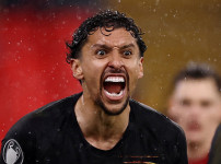 '[뉴스]'떠나겠다면 잡지 않는다' 이강인의 PSG, '월클 ‥ 뉴스기사 썸네일