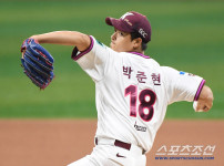 '[뉴스]충격! 문동주 곽빈 패스' 데뷔전 159㎞ 야생마, 삼성 완성형 루키와 잊‥ 뉴스기사 썸네일