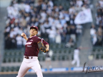 '[뉴스]“도대체 어디서 이런 보물“…팀 수렁에서 구한 '이적생', 5선발‥ 뉴스기사 썸네일