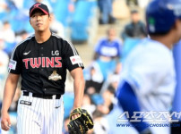 '[뉴스]'삼자범퇴'→'4사구 4개 붕괴' 절치부심 홀드‥ 뉴스기사 썸네일