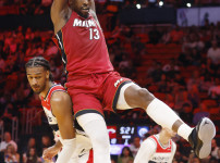 '[뉴스]충격 꼭 이렇게 해야 하나→83점 대기록 향한 도 넘은 폄하? 전직 올스타 ‥ 뉴스기사 썸네일