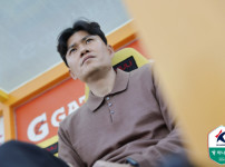 '[뉴스][현장인터뷰] 홍명보호 월드컵 깜짝 발탁?...정경호 감독의 진심 조언 “과정에 더‥ 뉴스기사 썸네일