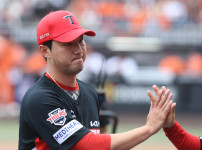 '[뉴스]'이럴수가' KIA 대형 변수 발생, 홍건희 어깨 부상 이탈…절치‥ 뉴스기사 썸네일