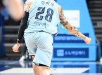 '[뉴스]"많은 출전 시간? 그런 역할 위해 팀이 날 원한 것" 신인왕 1‥ 뉴스기사 썸네일