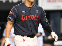 '[뉴스]캡틴의 헛스윙 하나에, 갑자기 '방화 예고' 투수가 정신을 차렸다‥ 뉴스기사 썸네일