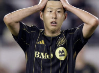'[뉴스]손흥민 환상 2도움에도 LAFC 감독 분노 폭발한 이유...MLS 공식 “로테이션 ‥ 뉴스기사 썸네일