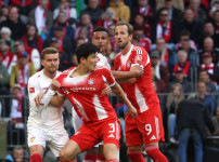 '[뉴스]“'괴물 수비수' KIM, 바위가 됐다“ 김민재 '카이저‥ 뉴스기사 썸네일