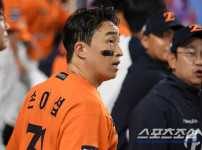 '[뉴스]'307억 vs 1억' 같은 팀, 다른 세상, KBO에 도래한 &‥ 뉴스기사 썸네일