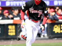 '[뉴스]'와 압도적' 천하의 김도영 밀리나…“원래 타격으로 뽑았다, 계속‥ 뉴스기사 썸네일