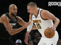 '[뉴스]NBA 우승 후보 덴버 비상! 시작부터 끌려 다니며 3차전 대패→시리즈 리드 내줬다‥ 뉴스기사 썸네일