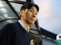 '[뉴스]10명으로 102분 싸우고 전북과 무승부, 이영민 감독 “이긴 경기보다 더 감동“[‥ 뉴스기사 썸네일