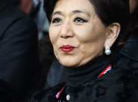 '[뉴스]'1조 7800억' 한국계 女 만수르 미쳤다, 프랑스 명문  ‥ 뉴스기사 썸네일