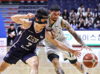 '[뉴스]허훈 vs 알바노, 뜨거웠던 어시스트왕 경쟁… 마지막 경기에서 갈린 희비 뉴스기사 썸네일