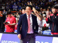 '[뉴스][KBL PO] 성공적 복귀 알린 베테랑 지도자... 유도훈호 4강 직행 성과→다음‥ 뉴스기사 썸네일