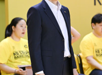 '[뉴스][W챔프] 김완수 감독 "마음 같아선 오늘 끝내고 싶지만..." 뉴스기사 썸네일